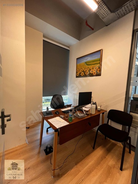 İzpark Plaza Teraslı 320 M2 Satılık Masrafsız Ofis — fotoğraf 18
