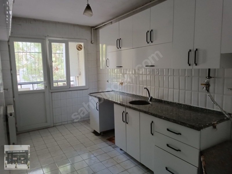 Adatepe De Üç Oda Bir Salon Birinci Kat Asansörlü Kiralık Daire