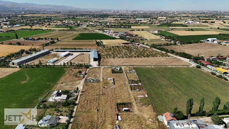 Karahüyükte 300M2 Elekt. Sulu Bahçeler