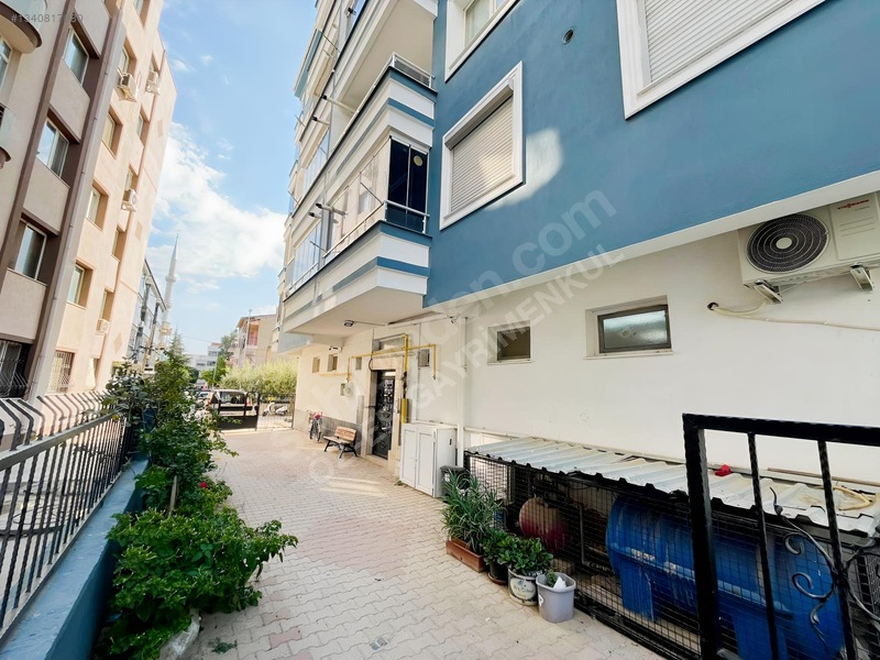 Merkezi Konumda Cadde Üzerinde Satılık 3+1 | 145 M² |doğalgazlı — fotoğraf 2