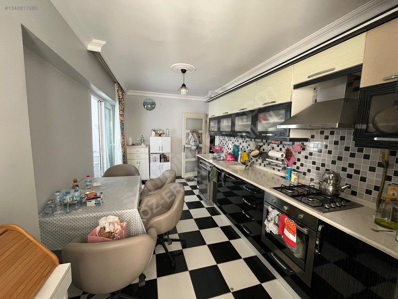 Merkezi Konumda Cadde Üzerinde Satılık 3+1 | 145 M² |doğalgazlı — fotoğraf 20