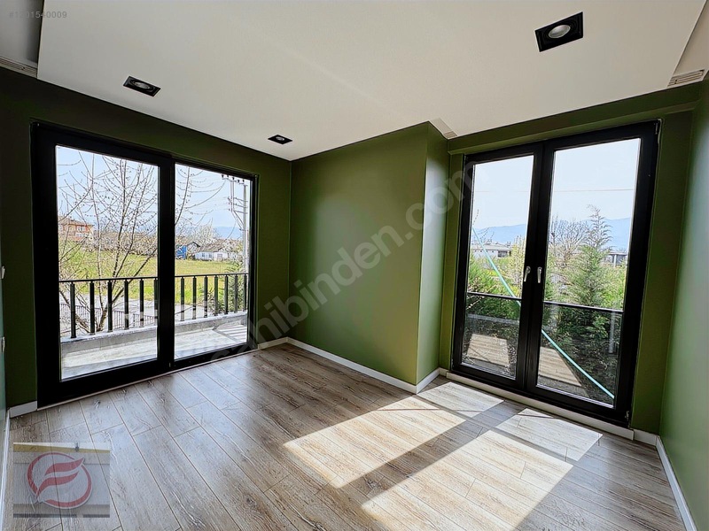 Efe Grup'tan Şıralık Bölgesi 300 M2 Satılık Triblex Köşe Villa — fotoğraf 6