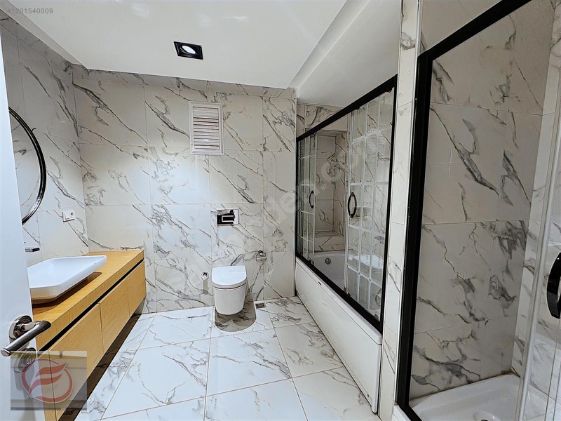 Efe Grup'tan Şıralık Bölgesi 300 M2 Satılık Triblex Köşe Villa — fotoğraf 9