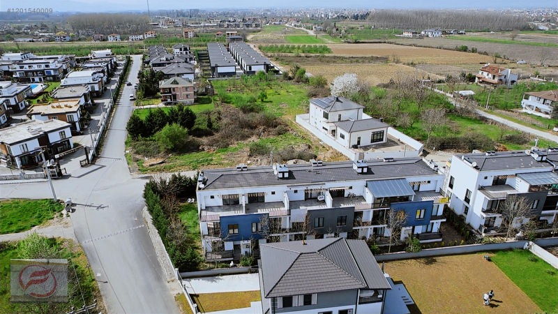 Efe Grup'tan Şıralık Bölgesi 300 M2 Satılık Triblex Köşe Villa — fotoğraf 15