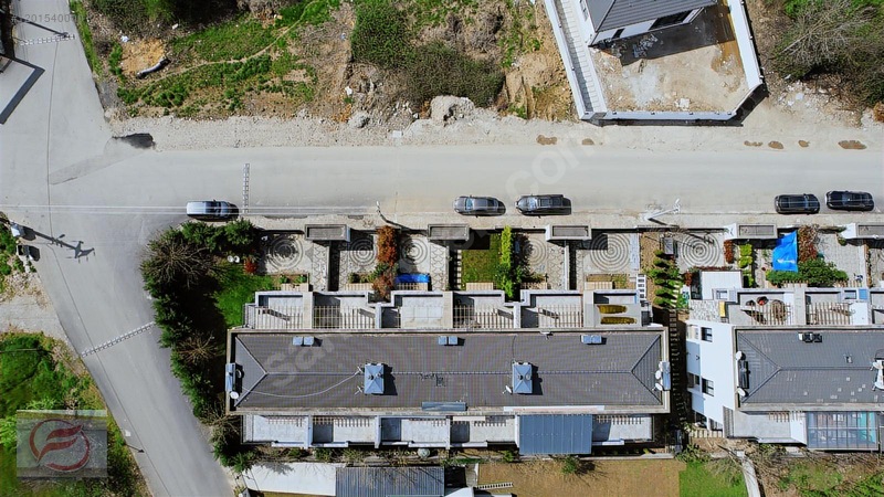 Efe Grup'tan Şıralık Bölgesi 300 M2 Satılık Triblex Köşe Villa — fotoğraf 17