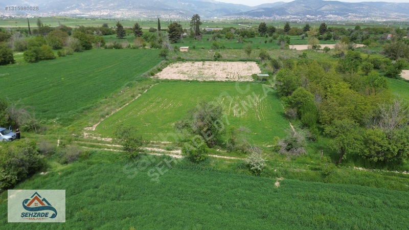 Bozova'da 1.766 M² Satılık Tarla - Yol Cepheli, Sulama İmkanlı — fotoğraf 8