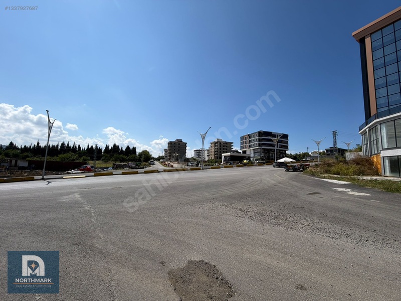 Atatürk Bulvarı'nda 225 M² Satılık Dükkan — fotoğraf 9