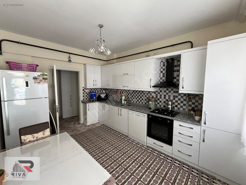 Riva'dan Beykent'te Geniş,temiz Ve Site İçerisinde Satılık 3+1 — fotoğraf 3