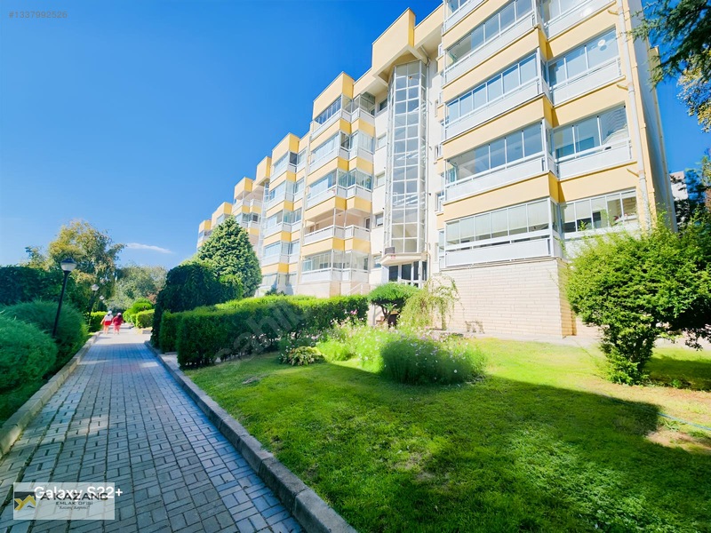 Eryaman'da Site İçerisinde Y.giriş 125m2 3+1 Oturuma Hazır Daire