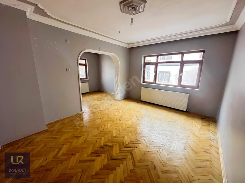 Merkezi Konumda Satılık 2+1 Daire 95m² — fotoğraf 2
