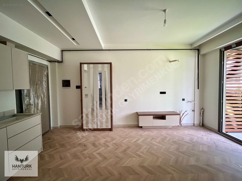 Hantürk'ten Karahasanlı'da Site İçi Geniş Bahçeli 1+1 Apart — fotoğraf 5