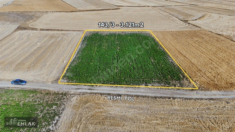 Altıntaş Üçhüyük'te 3121m2 Kadastro Yolu Olan Satılık Tarla — fotoğraf 2