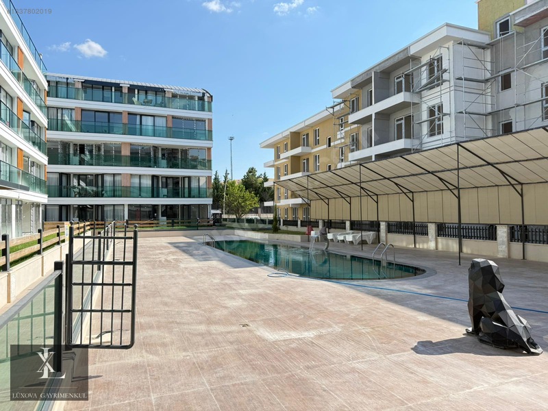 Lüxova'dan Protokol Yolu Yakını Havuzlu 1+1 Kiralık Daire — fotoğraf 3