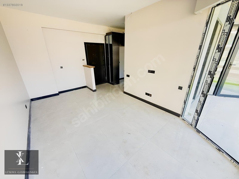 Lüxova'dan Protokol Yolu Yakını Havuzlu 1+1 Kiralık Daire — fotoğraf 16