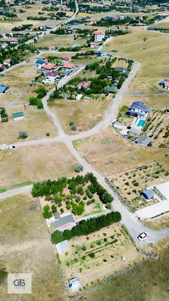 Cb Yatırımdan Etrafı Çevrili Ağaçları Hazır Hobi Fiyatına İmarlı — fotoğraf 4