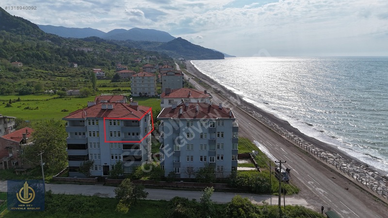 Cide Kumluca'da Deniz Sıfır Manzaralı Çift Girişli Dubleks Daire