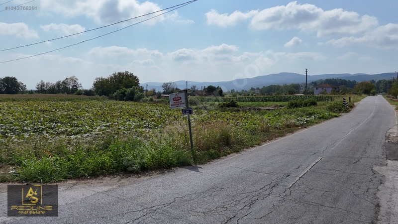 "As Redline'Dan Beşevler Cadde Üzeri Satılık Köşe Parsel"