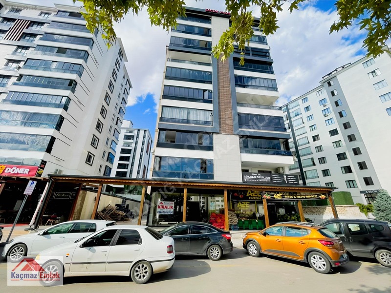 Kaçmaz Emlak'tan Çaydaçıranın Kalbinde 475m2 Kiralık Dükkan — fotoğraf 3