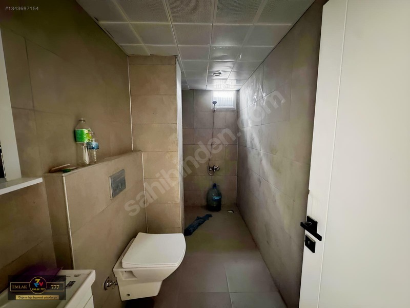 Emlak 777! En Merkezi Konum En Uygun 1+1 — fotoğraf 17