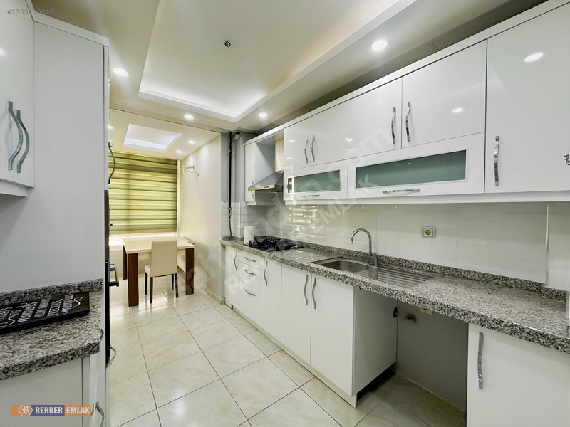Rehber'den Güzelyalı Mahallesinde 3+1 K.mutfak Yapılı Lüx Daire — fotoğraf 3