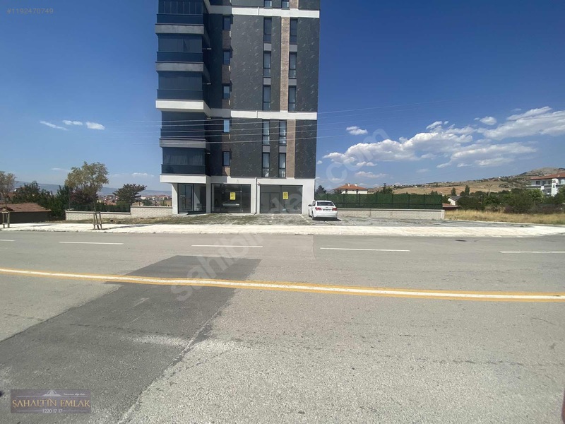 İlke Haus Sitesinde 700m2 Dükkan Veya Mağza Cade Üstü — fotoğraf 2