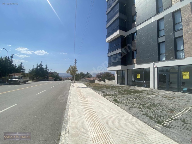 İlke Haus Sitesinde 700m2 Dükkan Veya Mağza Cade Üstü — fotoğraf 4