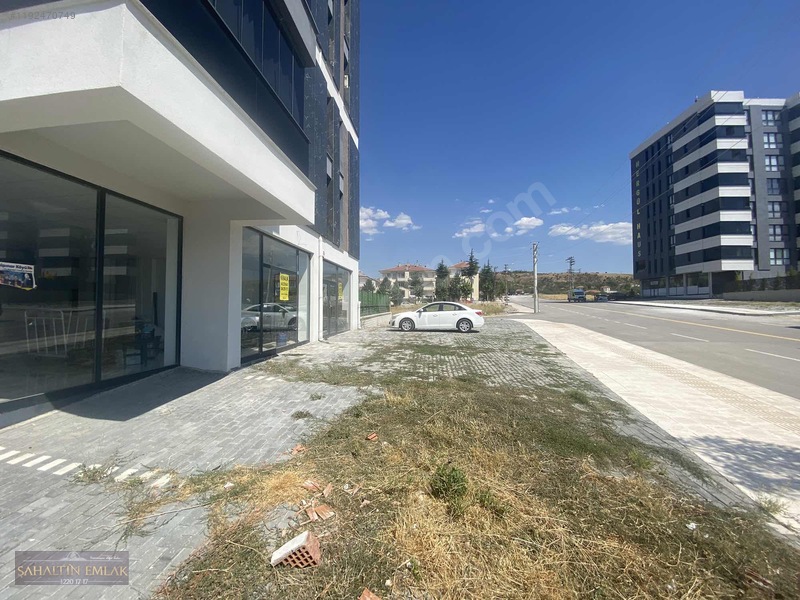 İlke Haus Sitesinde 700m2 Dükkan Veya Mağza Cade Üstü — fotoğraf 6