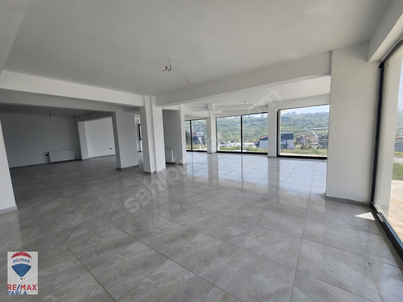 Atakum Büyükkolpınarda Köşe Konumlu 170 M² Kiralık Dükkan — fotoğraf 2