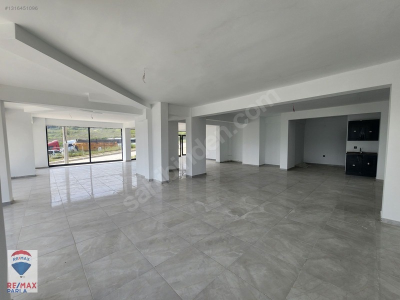 Atakum Büyükkolpınarda Köşe Konumlu 170 M² Kiralık Dükkan — fotoğraf 4