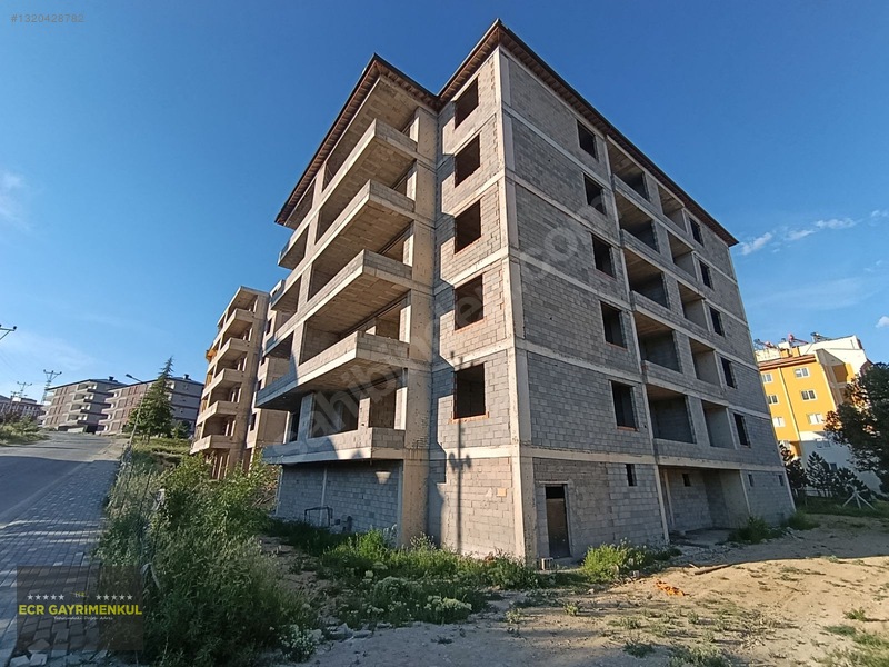 Ecr Gayrimenkul'Den Satılık 3+1 Kooperatif Hissesi