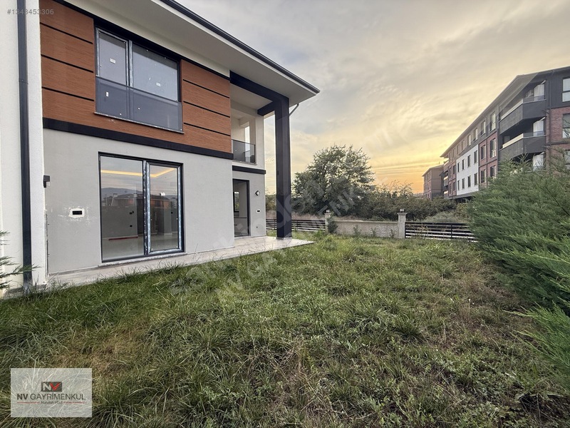 Arapçiftliği Simge Villaları'nda 4+1 172 M2 Satılık Villa — fotoğraf 2