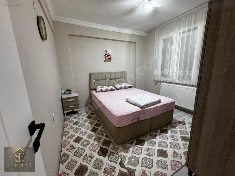 Serhat Emlak - Yeni Bina Çift Cephe Çift Balkon Büyük 2+1 — fotoğraf 9