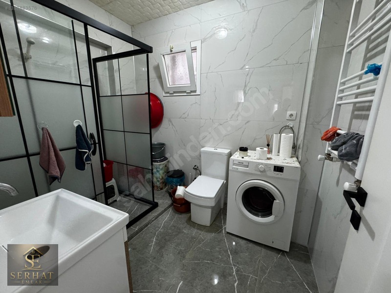 Serhat Emlak - Yeni Bina Çift Cephe Çift Balkon Büyük 2+1 — fotoğraf 12