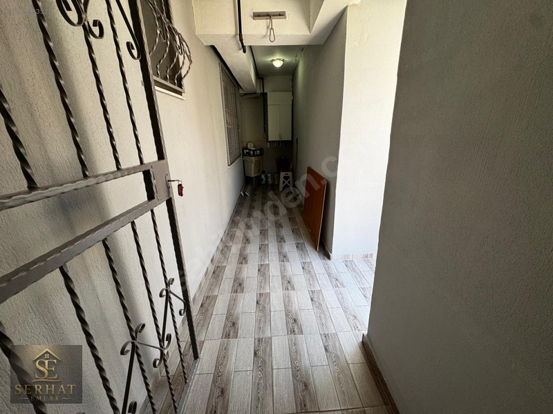 Serhat Emlak - Yeni Bina Çift Cephe Çift Balkon Büyük 2+1 — fotoğraf 17