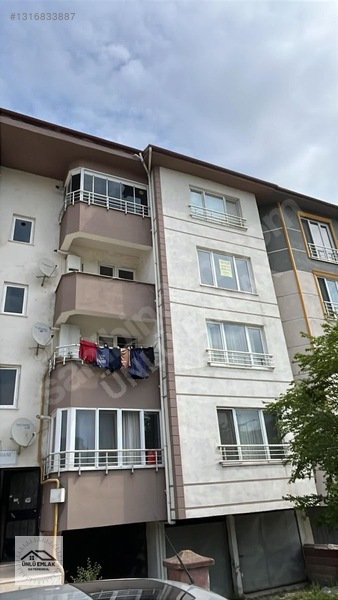 Ünlü Emlak'tan Geniş Ve Ferah Pehlivanlarda 3+1 Satılık Daire — fotoğraf 3