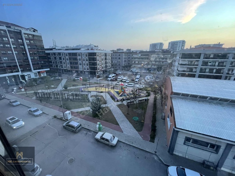 Şemikler'de Park Cepheli-k. Mutfaklı 90m² Net Satılık 2+1 Daire — fotoğraf 2
