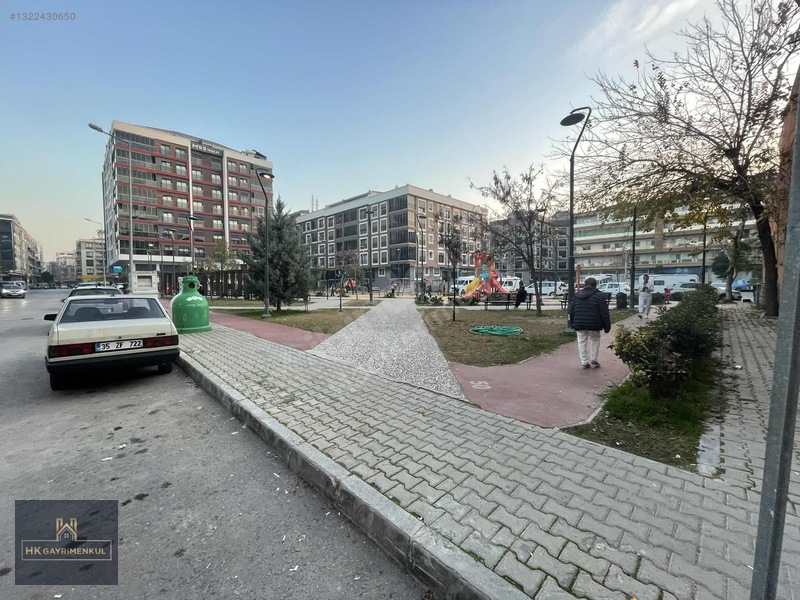 Şemikler'de Park Cepheli-k. Mutfaklı 90m² Net Satılık 2+1 Daire — fotoğraf 7