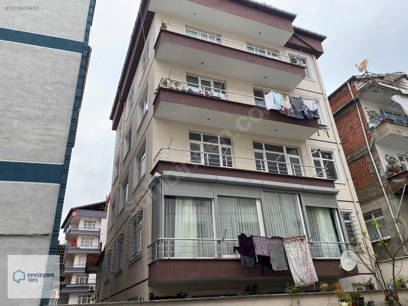 Revizyon'Dan Şehir Merkezinde Geniş Fırsat 3+1 Acil Fiyatlı !!!!