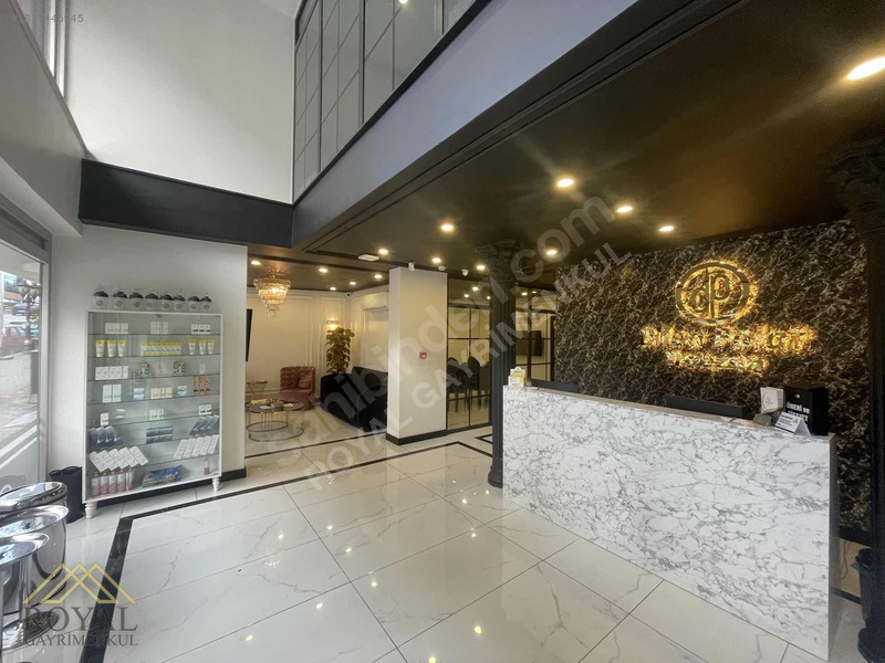 Royal'den Meydanda Devren Kiralık Dükkan — fotoğraf 6