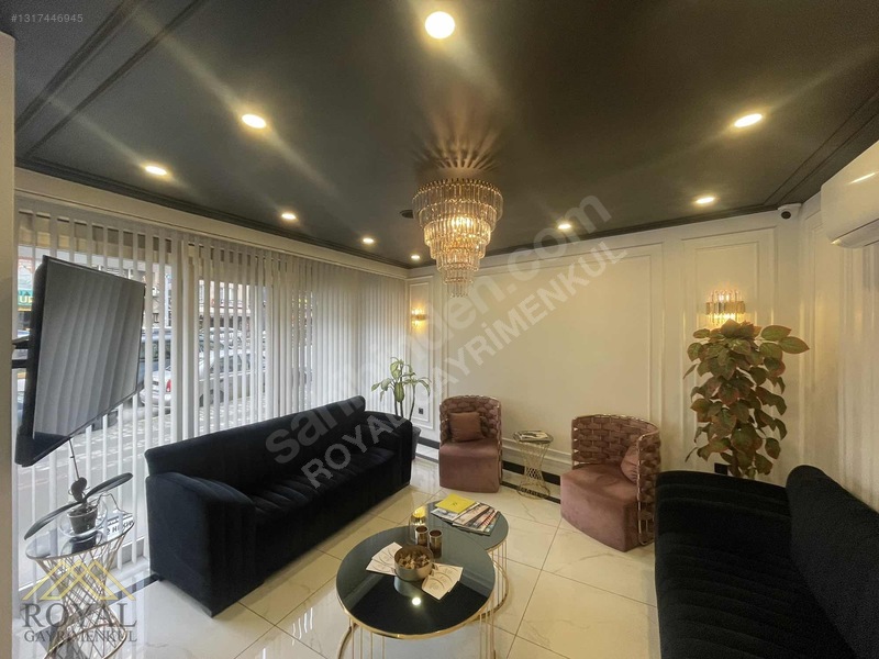 Royal'den Meydanda Devren Kiralık Dükkan — fotoğraf 9