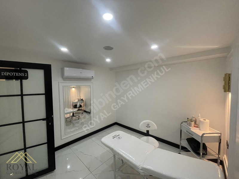Royal'den Meydanda Devren Kiralık Dükkan — fotoğraf 25