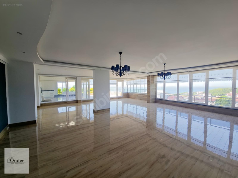Önder'den Saray Yavrusu Bahçeli Kapalı Teraslı Kiralık 4+1