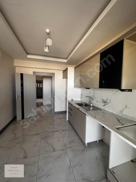 2.5+1 Satılık Daire — fotoğraf 3