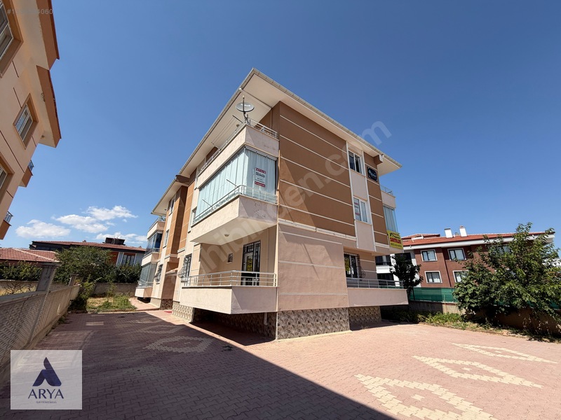 Ahmet Yesevi Caddesi Yakını Kiralık 3+1 Daire — fotoğraf 2