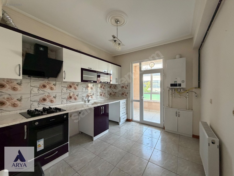 Ahmet Yesevi Caddesi Yakını Kiralık 3+1 Daire — fotoğraf 12