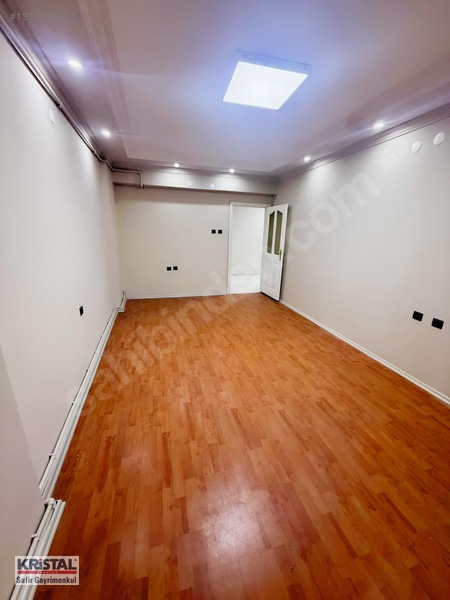 Kristal Safir Gayrimenkul'den Şehir Merkezinde Kiralık Ofis — fotoğraf 7