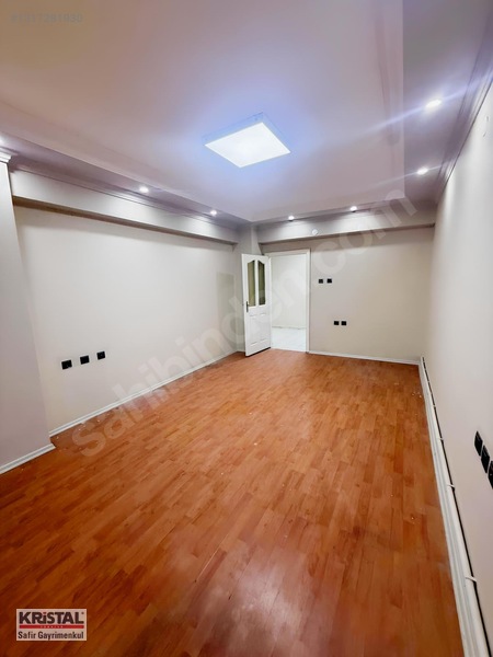 Kristal Safir Gayrimenkul'den Şehir Merkezinde Kiralık Ofis — fotoğraf 8