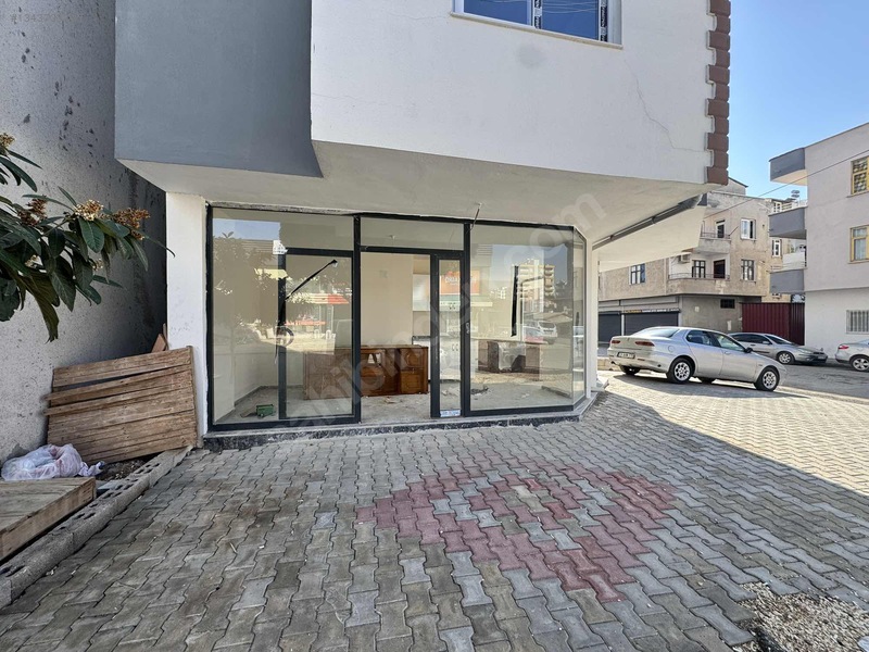 Erdemli Merkezde Köşe Başı 47 M² Kiralık Dükkân — fotoğraf 2