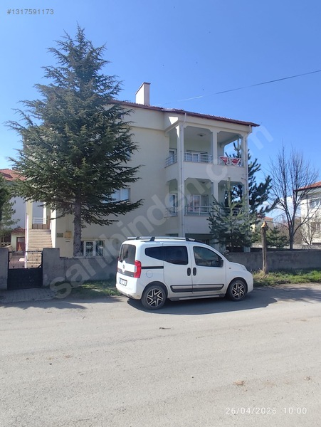 Sivas Şarkışla' Da Satılık Üç Katlı Müstakil Ev