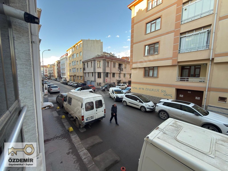 Özdemir'den Güllük Mahallesi Baysal Sk. Satılık 2+0 Daire — fotoğraf 14
